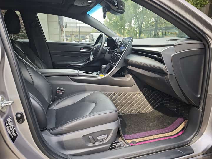 Фото 7 - Toyota Avalon