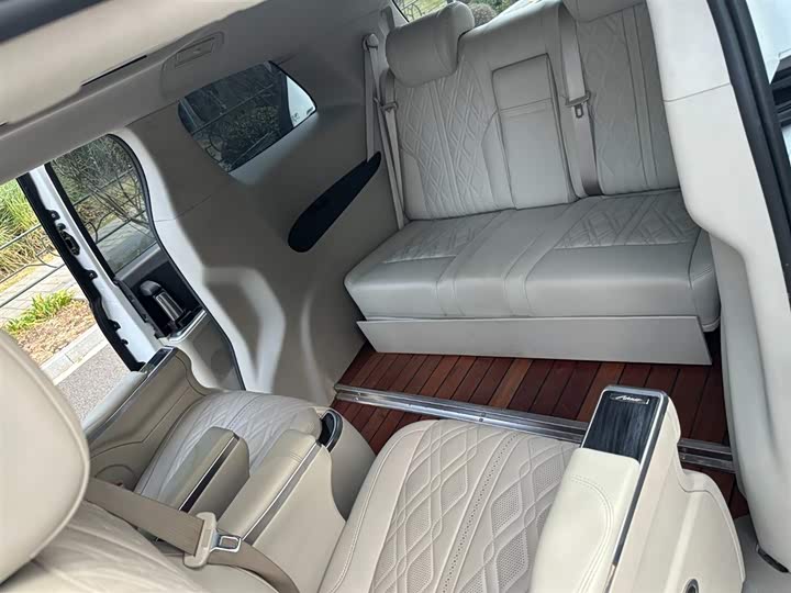 Фото 12 - Buick GL8 ES