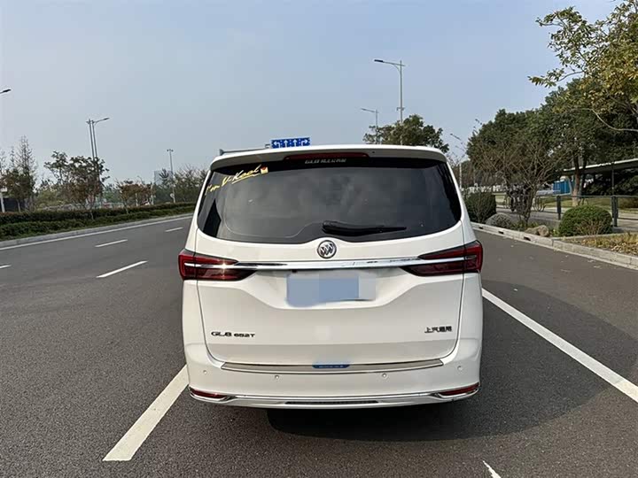 Фото 15 - Buick GL8 ES