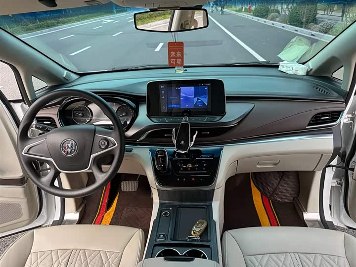 Фото 6 - Buick GL8 ES