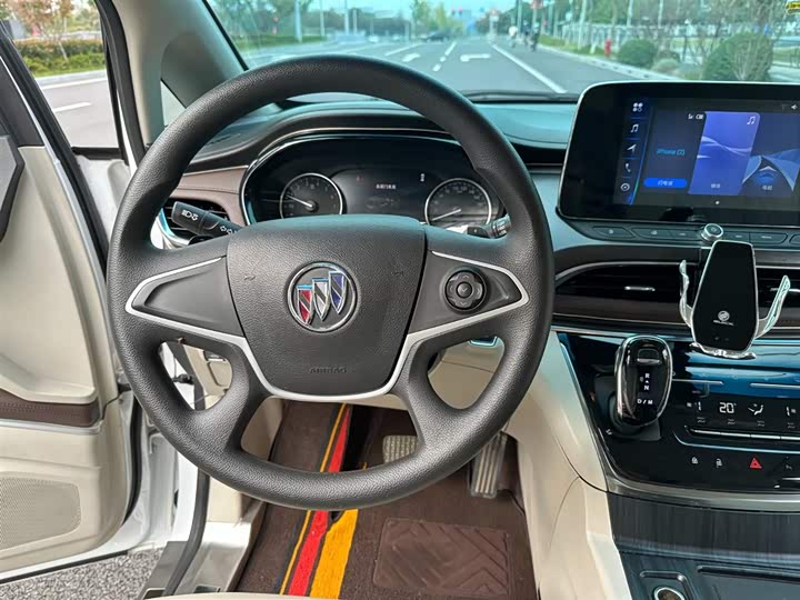 Фото 7 - Buick GL8 ES