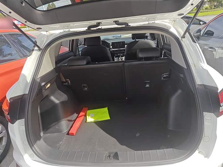 Фото 19 - Geely Coolray