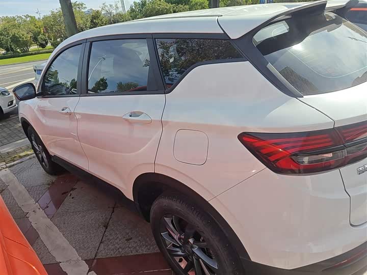 Фото 5 - Geely Coolray