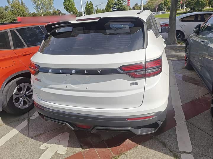 Фото 6 - Geely Coolray