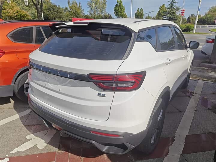 Фото 7 - Geely Coolray