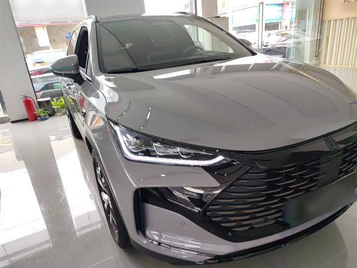 Фото 4 - BYD Tang Hybrid/EV