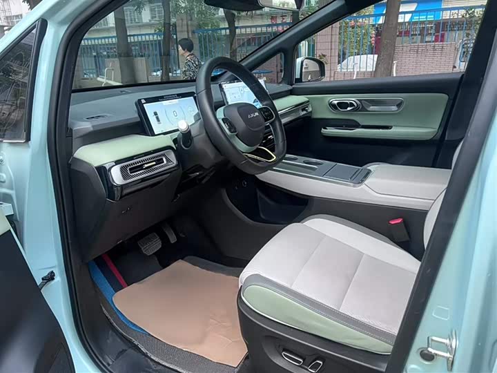 Фото 13 - GAC Aion Y