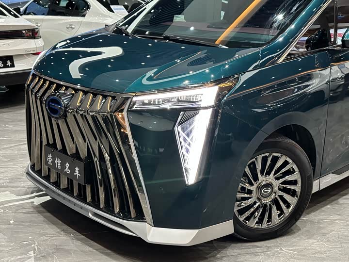 Фото 11 - GAC Trumpchi M8