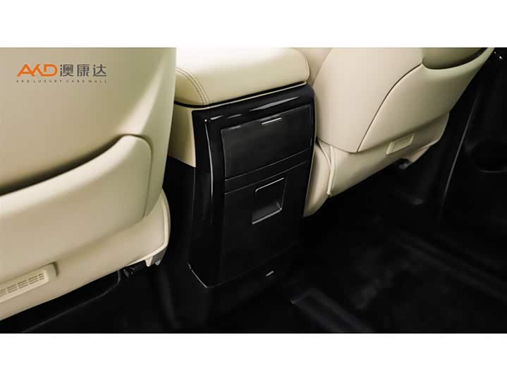 Фото 10 - Toyota Vellfire