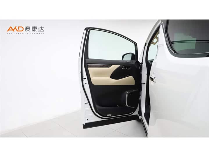 Фото 11 - Toyota Vellfire