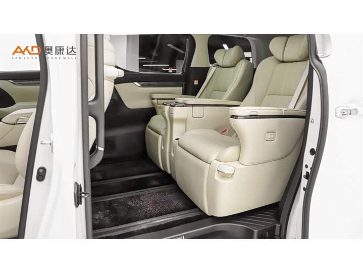 Фото 7 - Toyota Vellfire