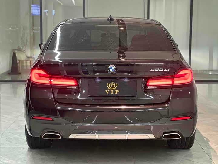 Фото 5 - BMW 5 Series