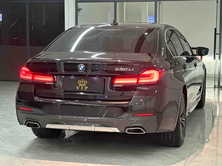 Фото 6 - BMW 5 Series