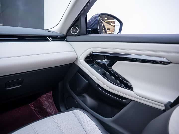 Фото 11 - Land Rover Range Rover Evoque L