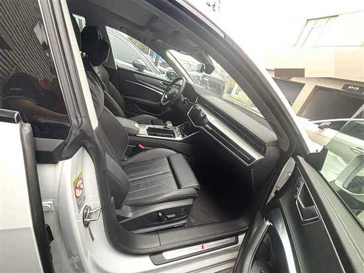 Фото 7 - Audi A7