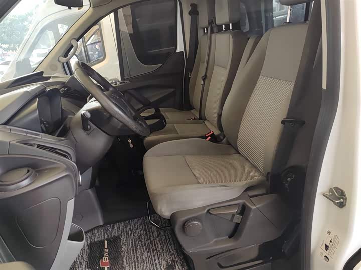 Фото 15 - Ford Transit