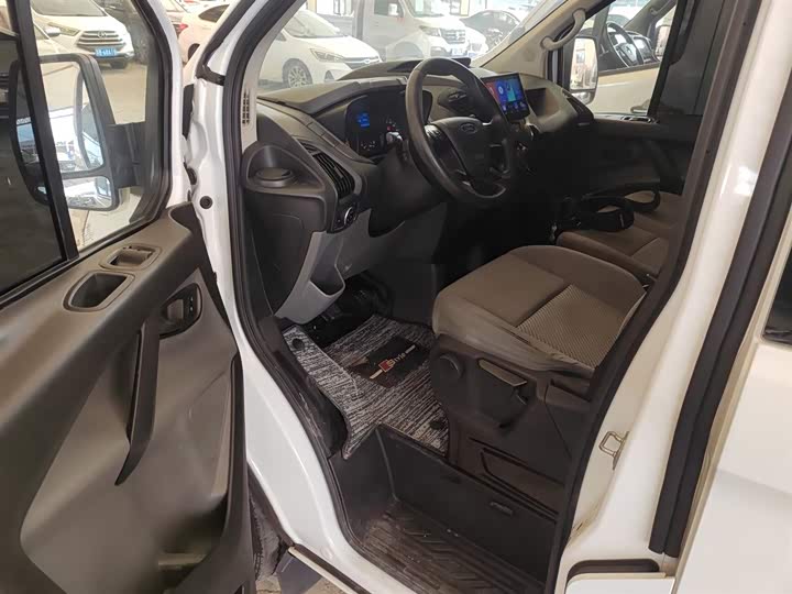 Фото 16 - Ford Transit