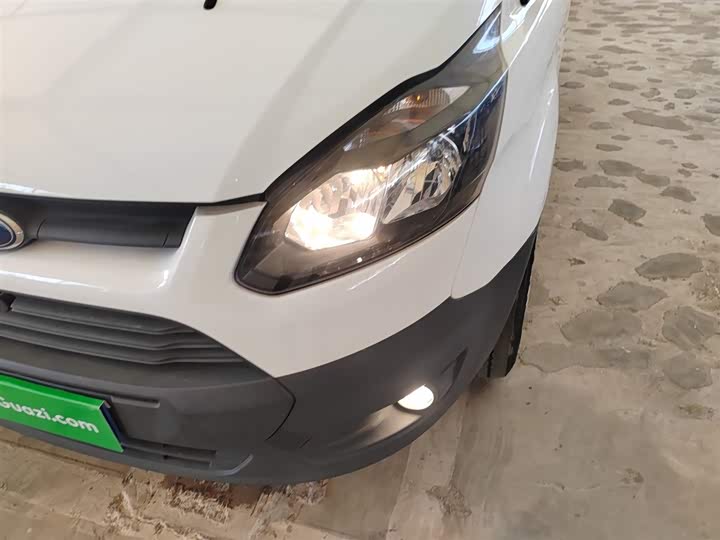 Фото 24 - Ford Transit