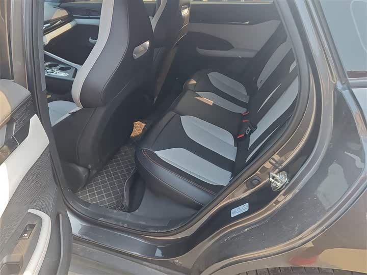 Фото 17 - Changan UNI-V Hybrid