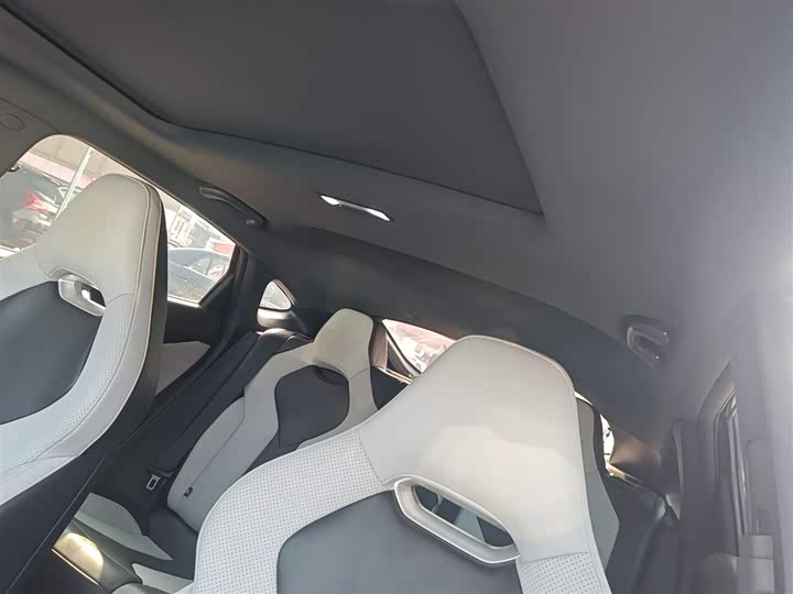 Фото 18 - Changan UNI-V Hybrid