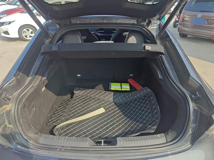 Фото 19 - Changan UNI-V Hybrid