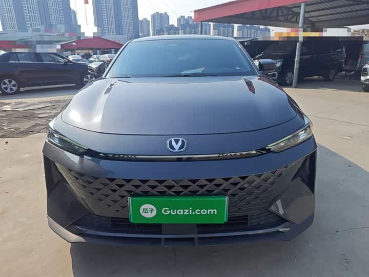 Фото 3 - Changan UNI-V Hybrid