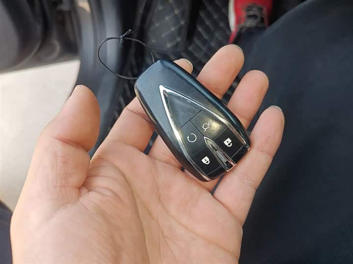 Фото 9 - Changan UNI-V Hybrid