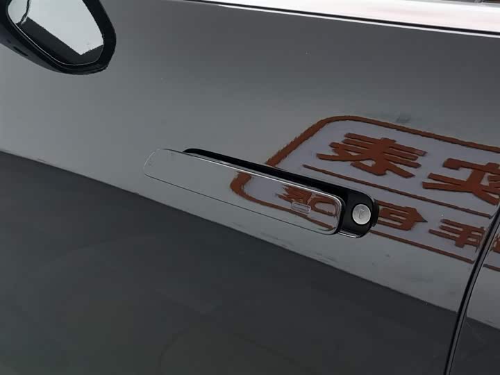 Фото 18 - LiXiang L9