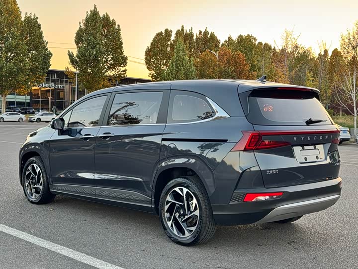 Фото 4 - Hyundai Custo