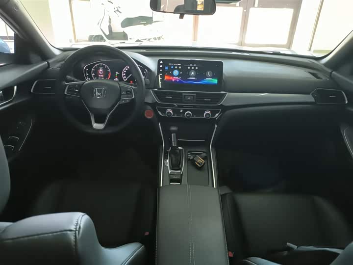 Фото 10 - Honda Inspire