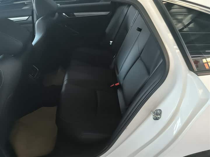 Фото 17 - Honda Inspire