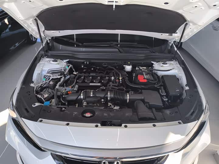 Фото 20 - Honda Inspire