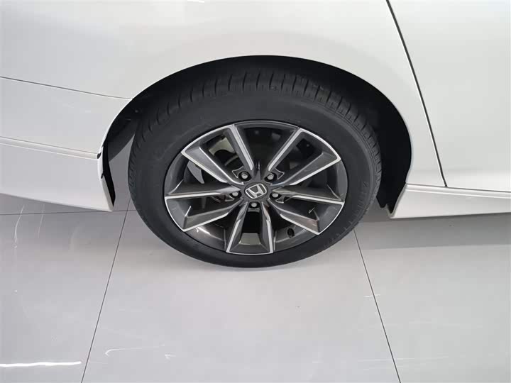 Фото 26 - Honda Inspire