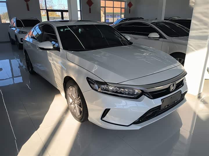 Фото 4 - Honda Inspire