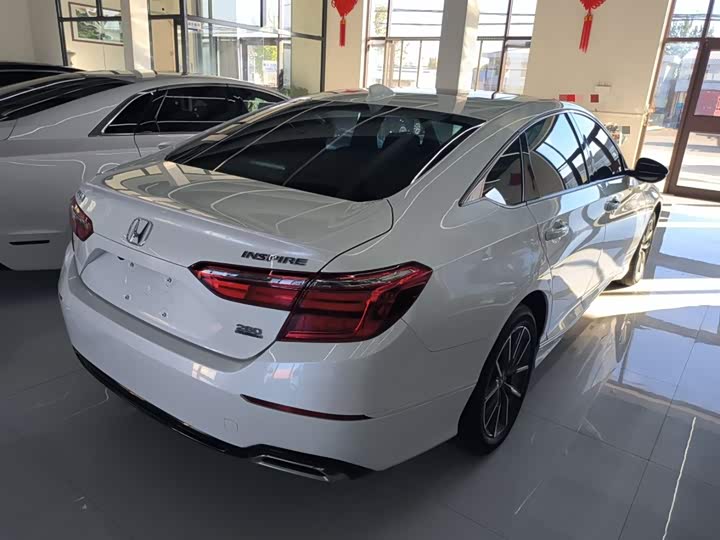 Фото 7 - Honda Inspire