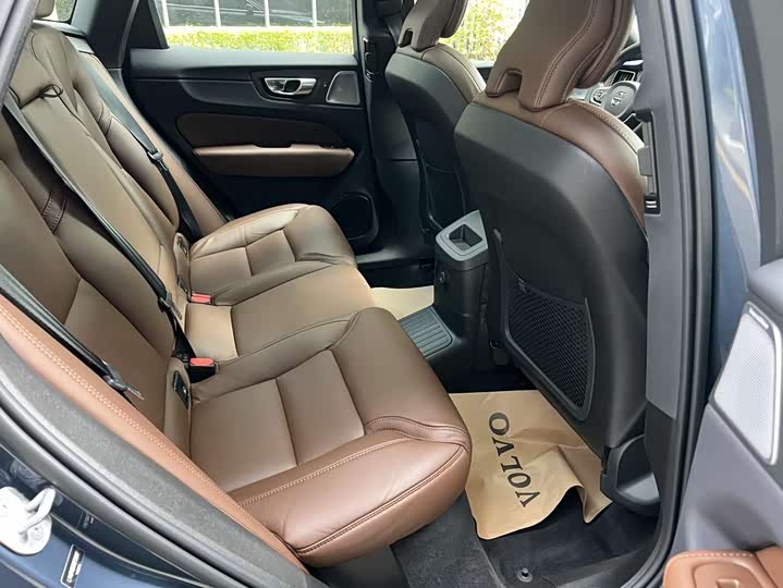 Фото 7 - Volvo XC60 Hybrid