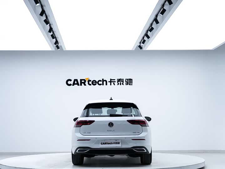 Фото 4 - Volkswagen Golf