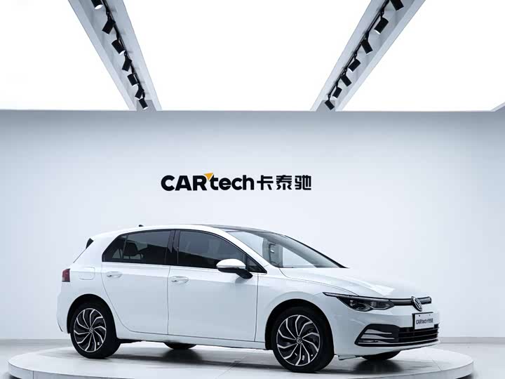 Фото 7 - Volkswagen Golf