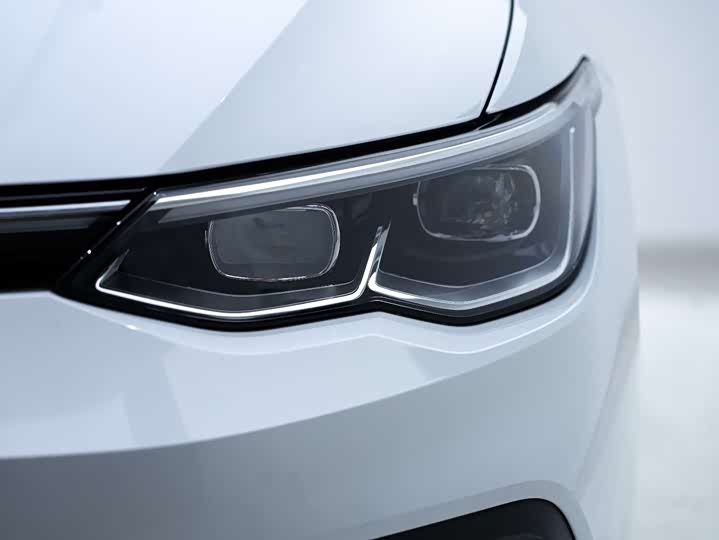 Фото 9 - Volkswagen Golf