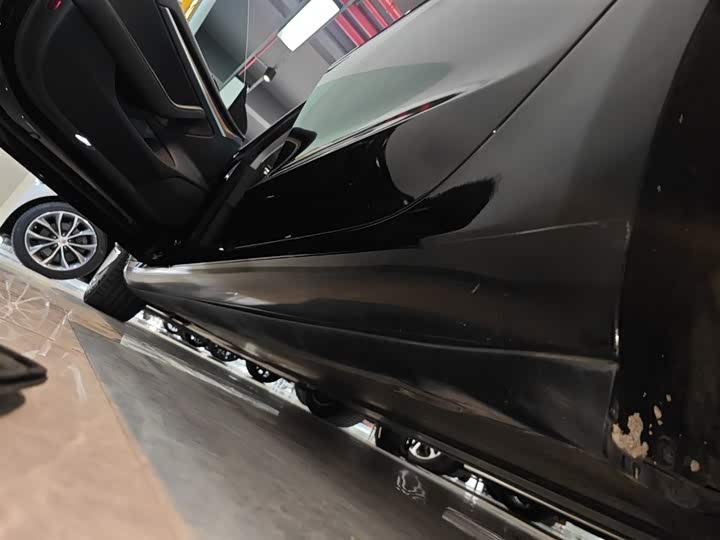 Фото 22 - Tesla Model 3