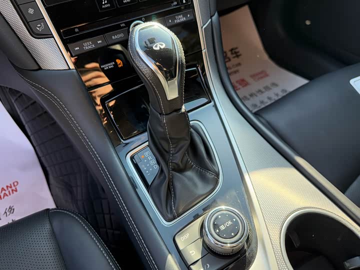 Фото 12 - Infiniti Q50L