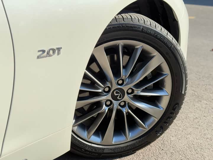 Фото 5 - Infiniti Q50L