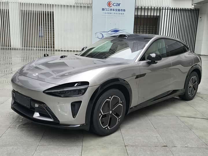 Фото 1 - Xiaomi YU7