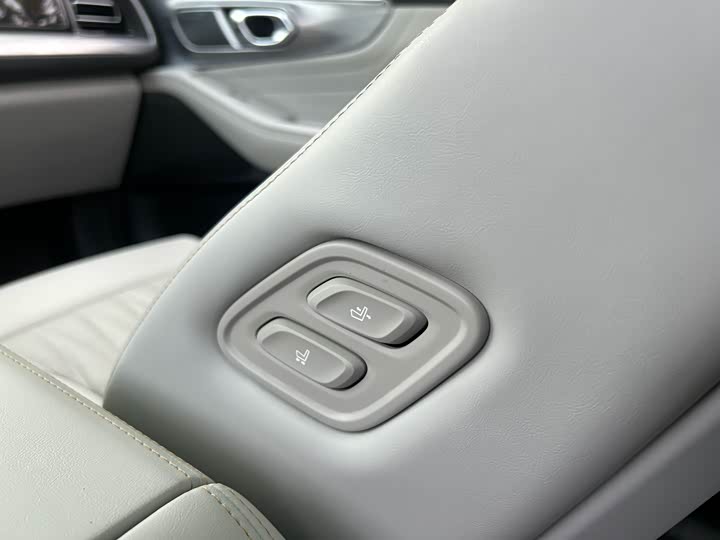 Фото 22 - GAC Trumpchi GS8