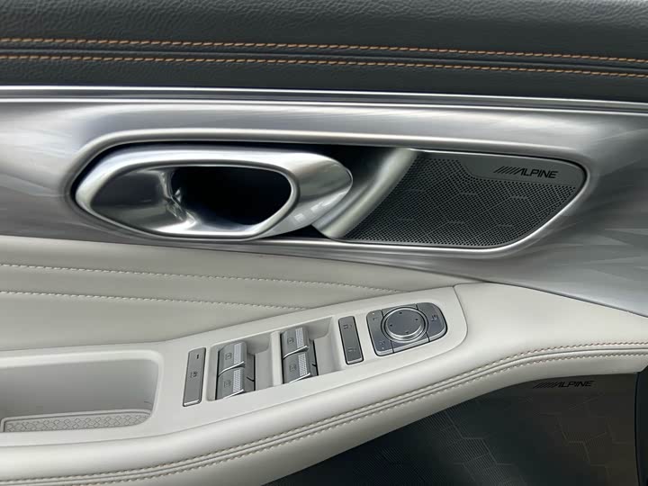 Фото 23 - GAC Trumpchi GS8