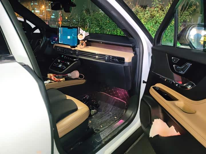 Фото 19 - Lincoln Corsair