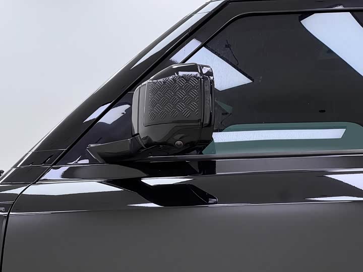 Фото 10 - Land Rover Defender