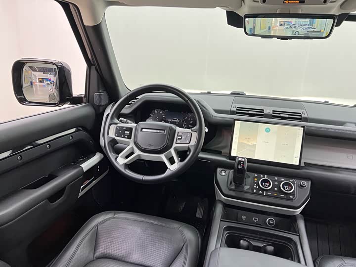 Фото 21 - Land Rover Defender