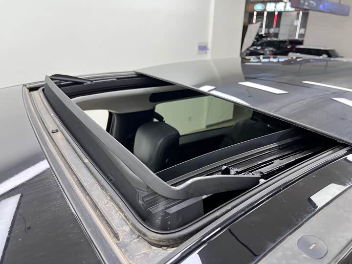 Фото 27 - Land Rover Defender