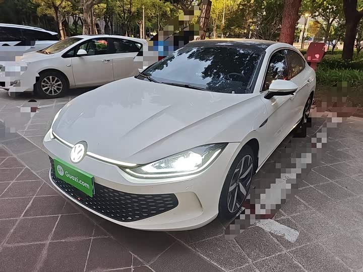 Фото 1 - Volkswagen Lamando L